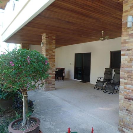 Babylon Pool Villas Nai Harn Exterior foto