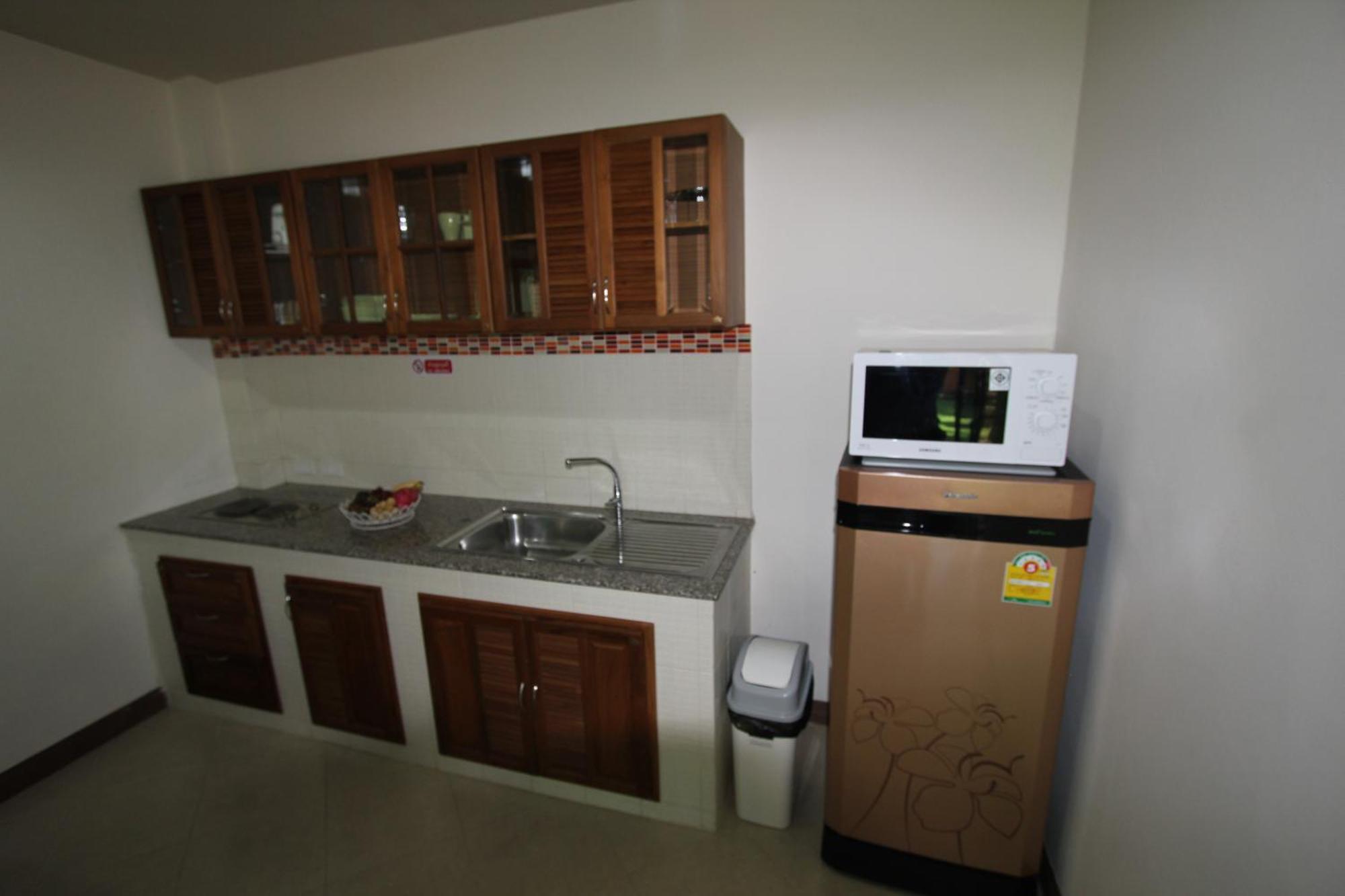 Babylon Pool Villas Nai Harn Exterior foto